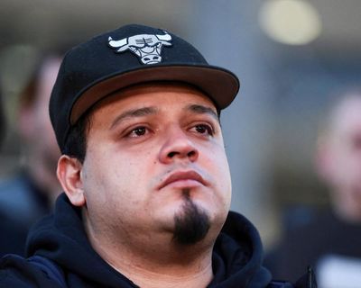 Judge issues temporary order to block officials from detaining Kilmar Ábrego García