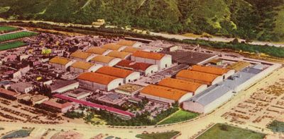 Whether Netflix or Paramount buys Warner Bros., entertainment oligopolies are back – bigger and more anticompetitive than ever