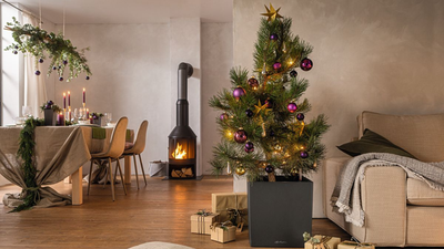 What Is the 'Four-Gift Rule'? And Is It Really the Secret to Less Over-Consumption (and, Let’s Face It, Less Clutter)?