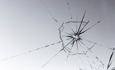 Cold Windshield Cracks Spread Faster Overnight