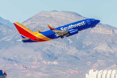 Southwest Airlines Stock: Is LUV Outperforming the Industrial Sector?