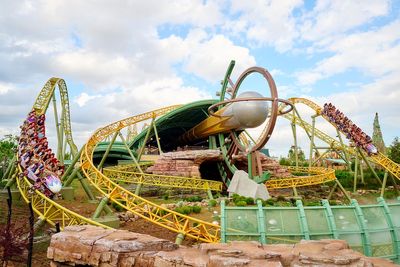 Man fatally hit his head multiple times on Universal Studios rollercoaster