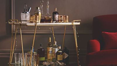 How to Host a Sparkling Cocktail Party – 12 Ways to See Out 2025 in Style