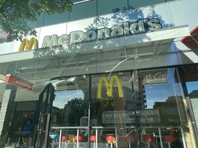 Stabbing Horror in UK Seaside McDonald's Shocks Daytime Diners; Arrest Made in Broad Daylight Attack