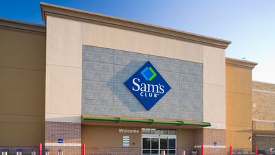 5 Must-Try Christmas Desserts at Sam’s Club To Grab Before They’re Gone