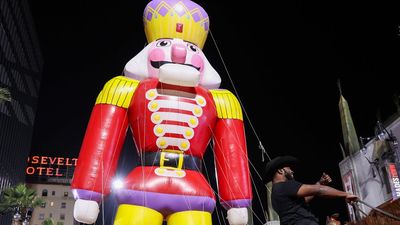 How to watch 93rd Hollywood Christmas Parade online from anywhere