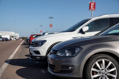 Police warn drivers to beware of thieves targeting airport parking amid surge in stolen cars