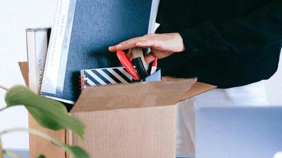 Boss fires worker for arriving 40 minutes early every day