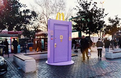 McDonald's Brings Back 'Friends' Meal With Cast-Inspired Collectible Toys and McNuggets Dipping Sauce