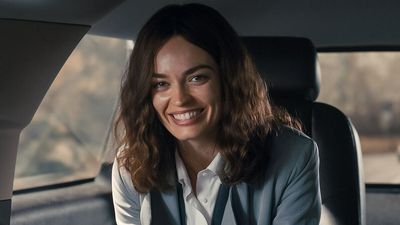 'Ella McCay' is more fun than good, but this comedy-drama movie doesn't deserve its awful review scores