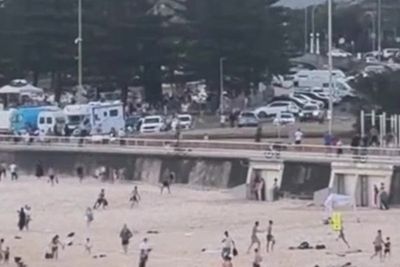Beachgoers flee after gunshots heard at Sydney’s Bondi Beach