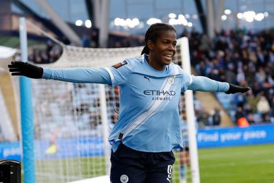 Khadija Shaw scores four as Manchester City take six-point advantage into WSL winter break