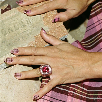I’m Heading Straight to the Salon to Get Tartan Nails—This Christmas’s Most Elevated, Festive Manicure