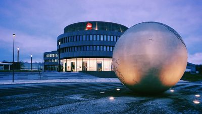 Wanna know how Leica and Hasselblad escaped the digital death spiral that killed off Rollei?