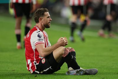 Jordan Henderson pays touching tribute to Diogo Jota with celebration of first Brentford goal