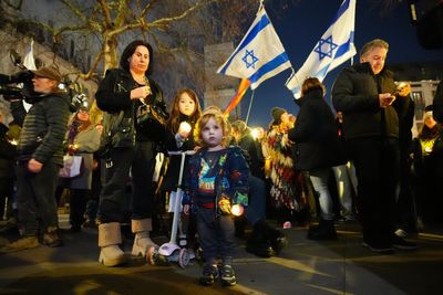Dozens attend London vigil to pay tribute to victims of Bondi Beach attack