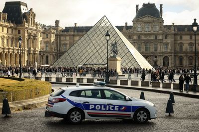Louvre faces standstill as staff weigh move after jewel heist and shutdown