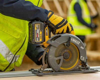 Young people bearing brunt of UK jobs downturn, thinktank warns