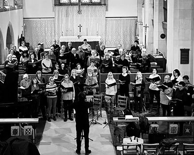 A Ceremony of Carols review – joy and Alleluias for Cardiff Polyphonic Choir