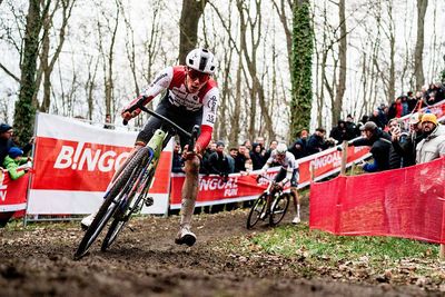 'I should have taken this opportunity' – Thibau Nys rues late crash in Namur battle with Mathieu van der Poel