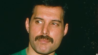 “I wish I had a Bernie Taupin. But I’m not like that. I like to do it all myself, I’m a greedy bitch”: Freddie Mercury talks about songwriting in interview unearthed from 1985