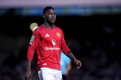 'Free Kobbie Mainoo': Manchester United star's brother makes protest at Bournemouth draw