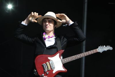 Pete Doherty’s Babyshambles joined by Carl Barat and Bill Bailey at London gig