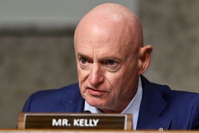 Trump administration escalates military probe into Democratic Senator Mark Kelly following ‘illegal orders’ video
