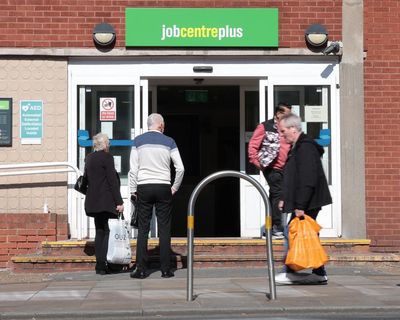 UK unemployment rose to four-year high of 5.1% before budget