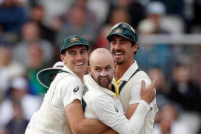 Australia name team to face England in third Ashes Test as two stars return