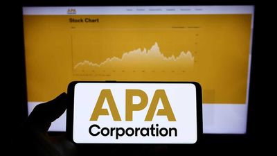 How Is APA's Stock Performance Compared to Other Oil & Gas Stocks?