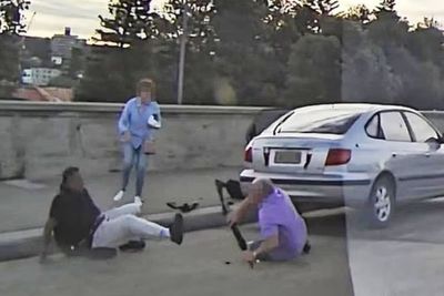 Video shows second Bondi civilian trying to disarm gunman before attack