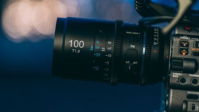 These are the first-ever full-frame anamorphic lenses with autofocus. The new Sirui Astra lenses deliver a bright T/1.8 aperture and autofocus in a surprisingly light package