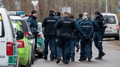 Lithuania arrests 21 in alleged cigarette smuggling ring using weather balloons from Belarus