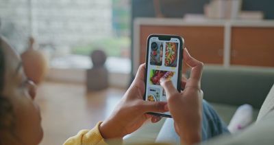 The “Flash Sale” Apps Fighting Food Waste: How to Score 50% Off Groceries Before You Even Enter the Store