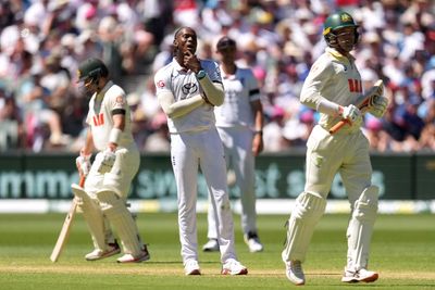 Jofra Archer impresses but Alex Carey ensures Australia stay strong in Adelaide