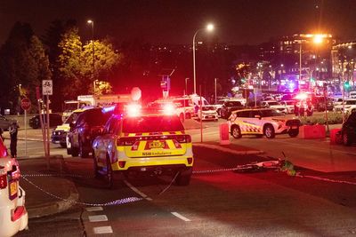 Bondi beach ‘attacker’ charged as first victims’ funerals take place