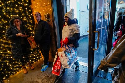 Holiday Sales Face Test as Unemployment Reaches 4.6%, Part-Time Work Surges