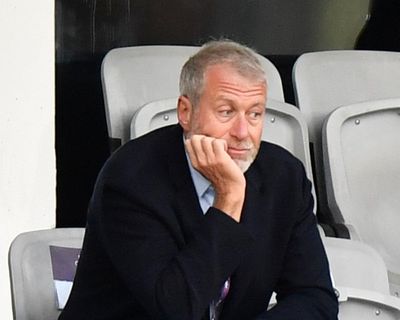 UK gives Abramovich final warning to transfer £2.5bn to Ukraine fund