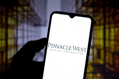 Is Pinnacle West Capital Stock Underperforming the Dow?