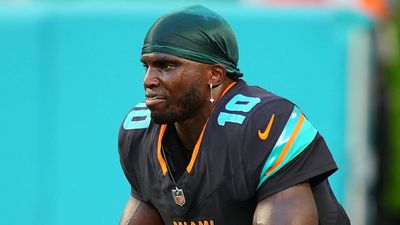 Tyreek Hill Posted a Very Pointed Message After Dolphins Benched Tua Tagovailoa