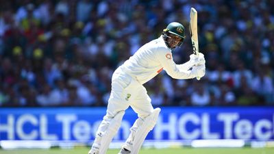 Veteran Khawaja gives selectors another headache