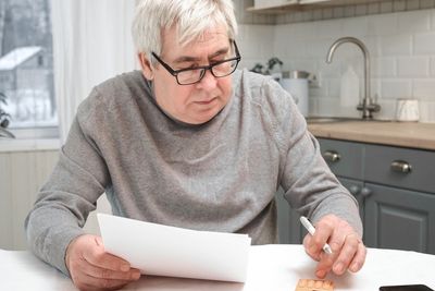 10 January Budget Moves Boomers Can Make to Build Stability