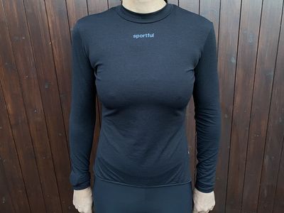 Sportful Merino Long Sleeve Women's Base Layer review: cold-weather comfort without any bulk.