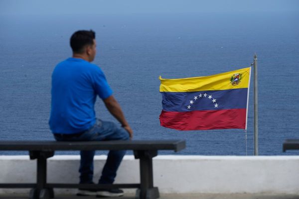 The oil blockade threat creates anxiety in Venezuela but people stick to their daily lives