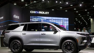 Mechanic investigates transmission leak on nearly-new Chevrolet, then makes a shocking discovery after checking the bolts