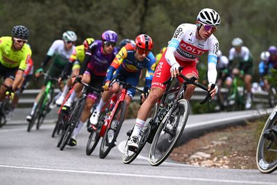 Gérman Gómez suffers fractured clavicle and hand after being hit by driver