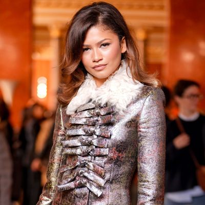 Zendaya Breaks Her Months-Long Street Style Hiatus With the Most Vibrant Take on the Balaclava Trend
