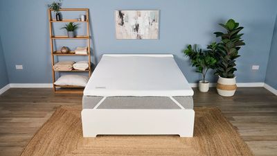 Helix Dual Comfort Mattress Topper With GlacioTex review: Cooling support for uncompromising couples
