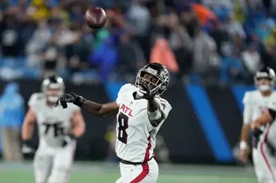 Six upsets in Week 15 of 2025 NFL season